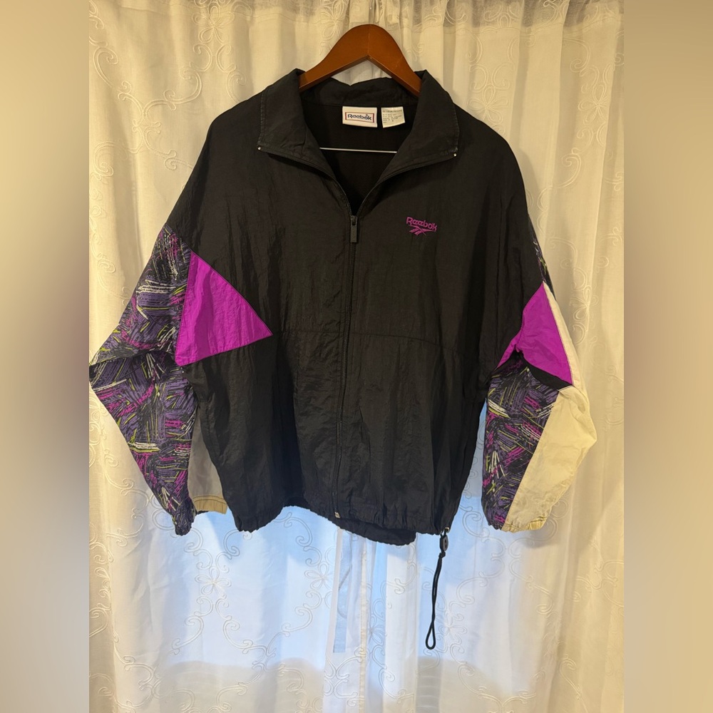 Vintage 90’s Reebok Women Zip Up Black Purple Windbreaker Small